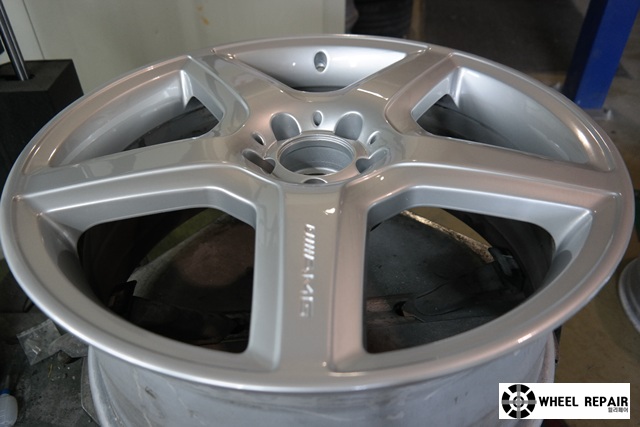 /user/w/wheel1723/editor/2402/8766a05aa36650a2349f9185f1892c11_1707800262_1073.jpg 이미지크게보기
