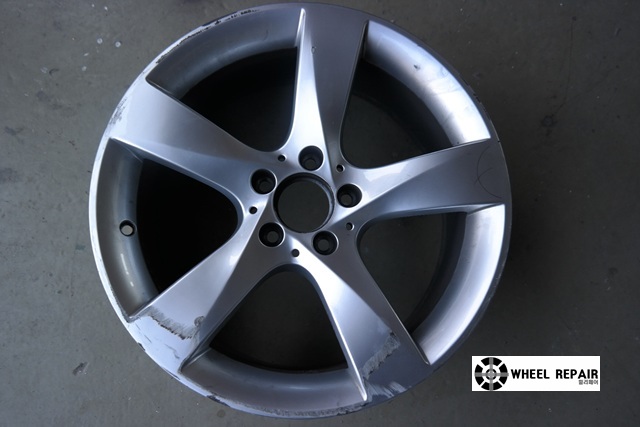 /user/w/wheel1723/editor/2402/8766a05aa36650a2349f9185f1892c11_1707800929_0844.jpg 이미지크게보기
