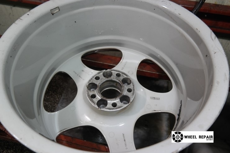 /user/w/wheel1723/editor/2402/8766a05aa36650a2349f9185f1892c11_1707803017_3121.jpeg 이미지크게보기