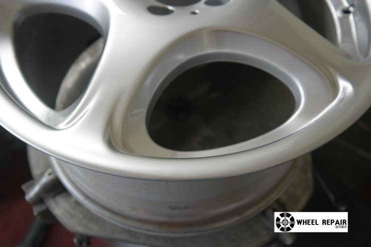 /user/w/wheel1723/editor/2402/8766a05aa36650a2349f9185f1892c11_1707803017_4181.jpeg 이미지크게보기