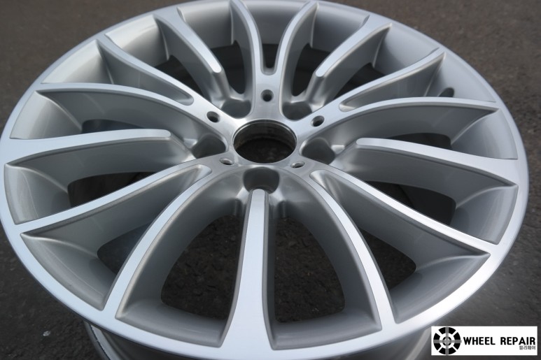 /user/w/wheel1723/editor/2402/95fd1d08a30234107affc583f3bb5b62_1706935470_8747.jpeg 이미지크게보기