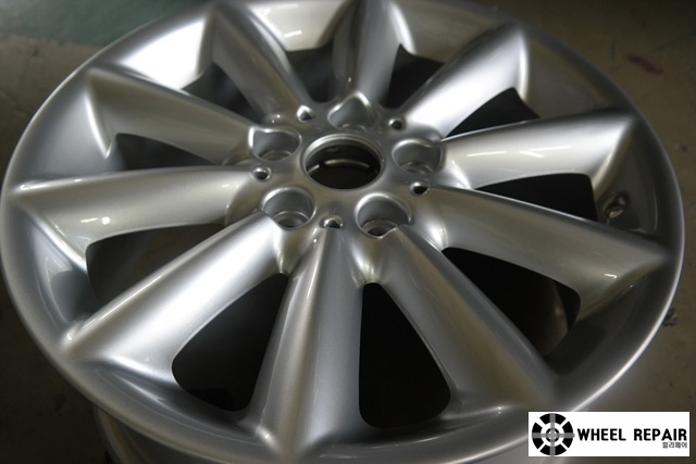 /user/w/wheel1723/editor/2402/95fd1d08a30234107affc583f3bb5b62_1706936535_6244.jpg 이미지크게보기