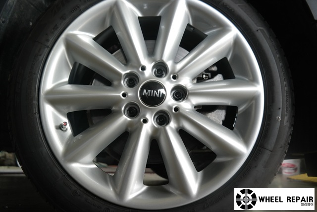 /user/w/wheel1723/editor/2402/95fd1d08a30234107affc583f3bb5b62_1706936535_6907.jpg 이미지크게보기
