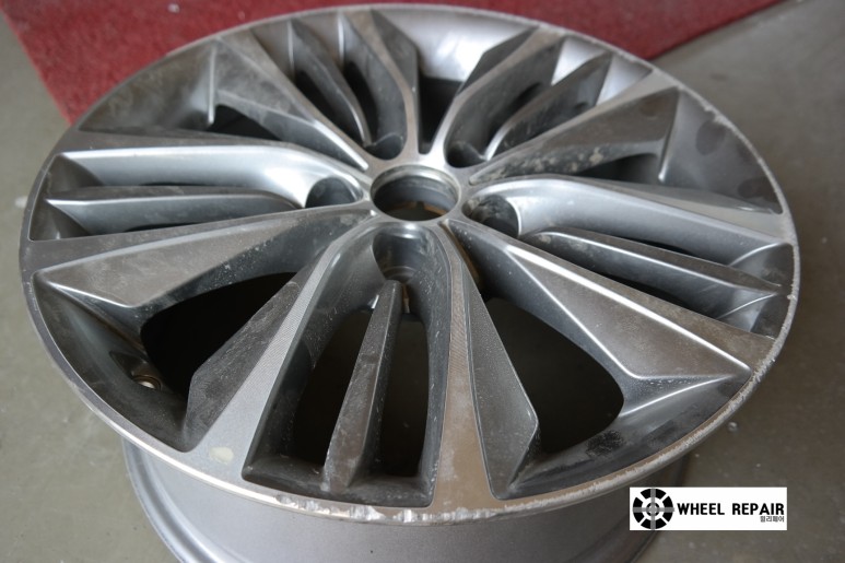 /user/w/wheel1723/editor/2402/95fd1d08a30234107affc583f3bb5b62_1706945501_9757.jpeg 이미지크게보기